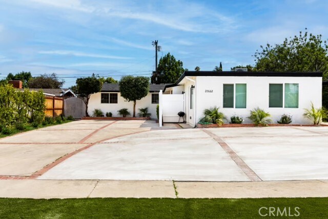 Building Photo - 20660 Lemay St