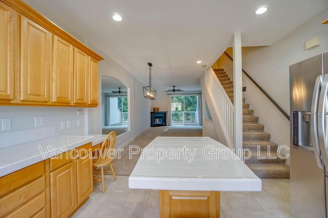 Building Photo - 8717 NE 17th St