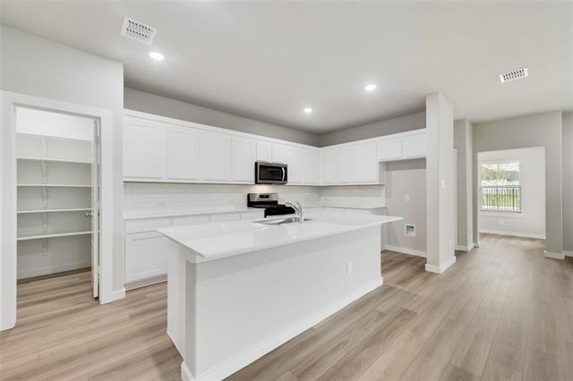 Building Photo - 809 Tidal Dr