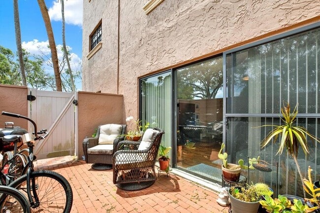 Building Photo - 6100 Gulfport Blvd S