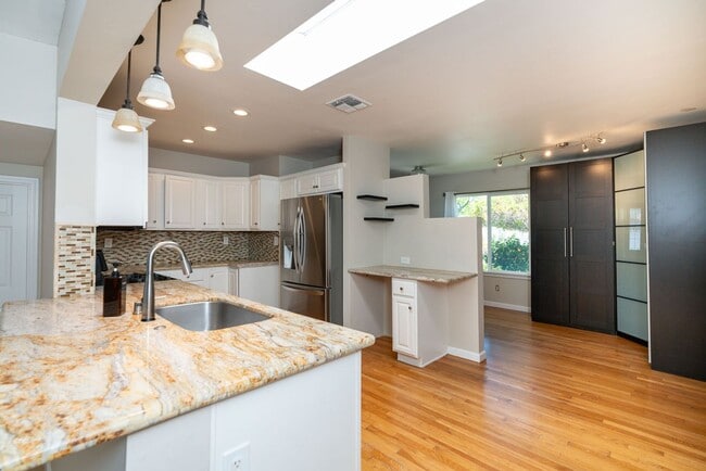 Building Photo - 3 Bedroom Home with Solar in Bay Park