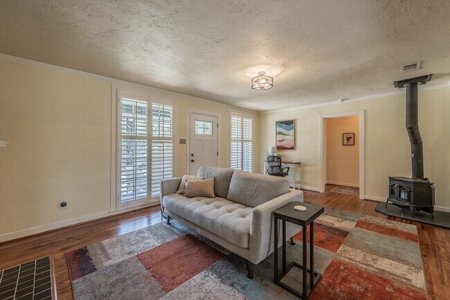 Building Photo - 2157 W Lotus Ave
