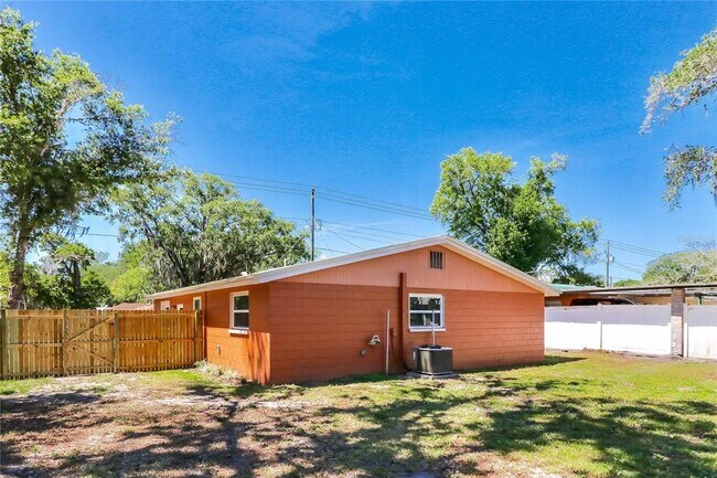 Building Photo - 1204 N Maryland Ave