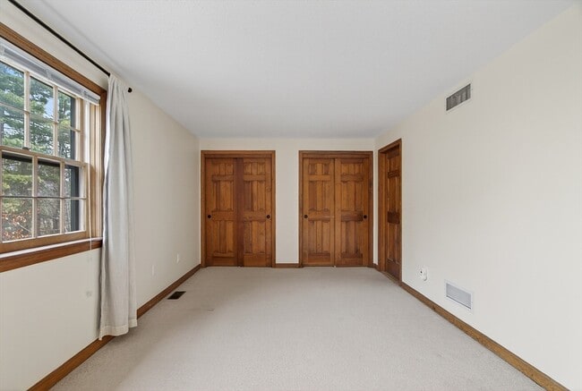 Building Photo - A 11 Scotty Hollow Dr