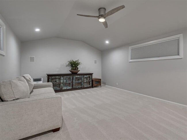 Building Photo - 18601 Wolf Creek Dr