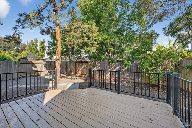 Building Photo - 206 Bridgewater Cir