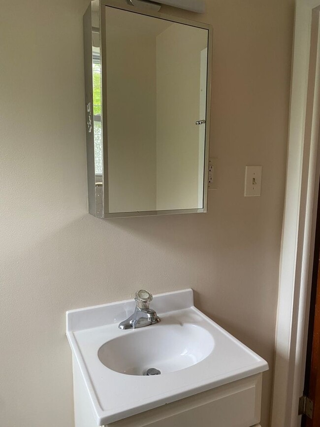 Building Photo - 3401 Berkley Ave