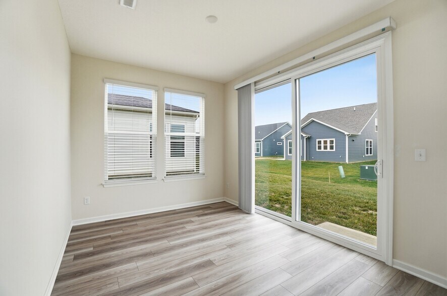 Sunroom - 1242 Fairstone Dr