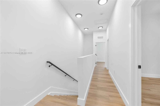 Building Photo - 2121 NW 45th St