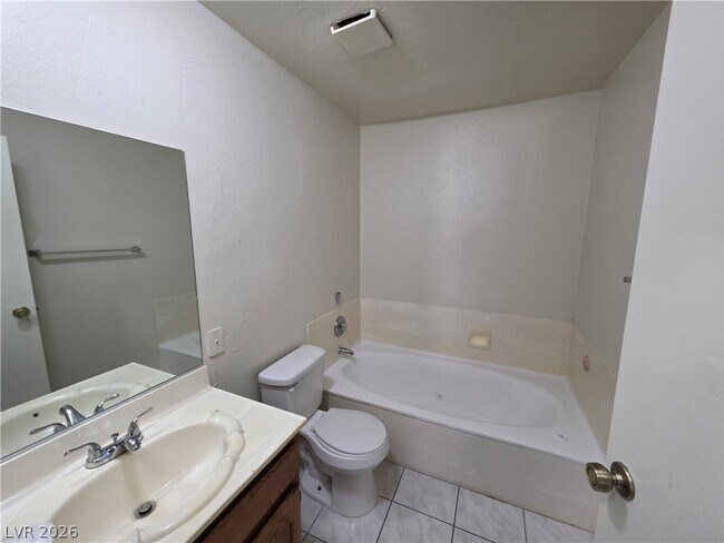 Building Photo - 6671 W Tropicana Ave