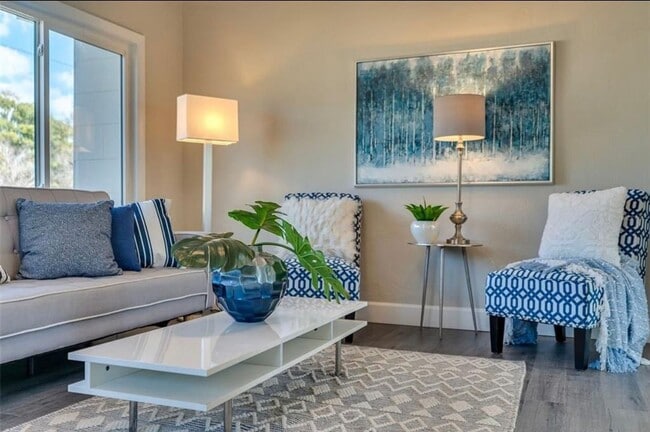 Building Photo - HOUSING VOUCHER ACCEPTED: : Updated St. Pete Home with Private Yard, Hot Tub & More!