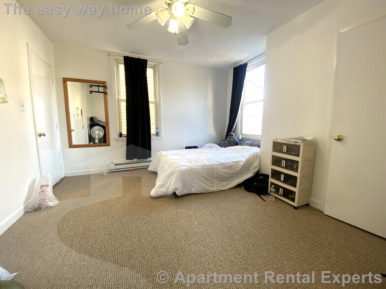 Building Photo - 521 Cambridge St