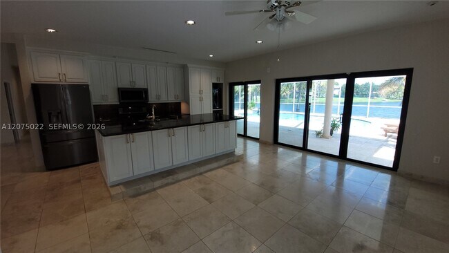 Building Photo - 21369 SW 92nd Ave