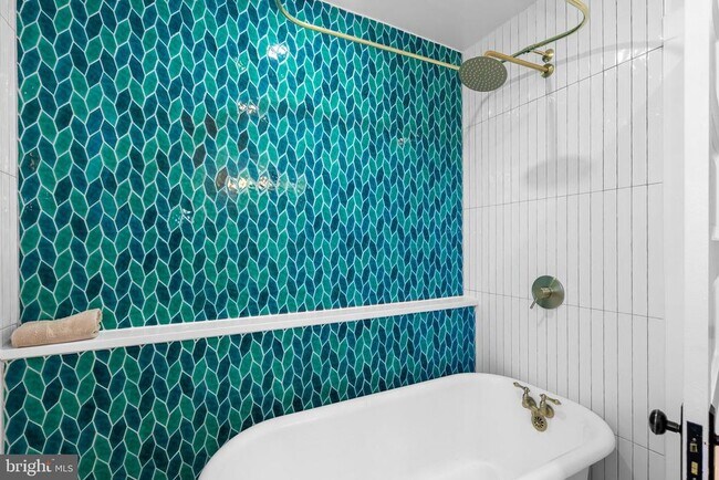 Building Photo - 1616 Kilbourne Pl NW