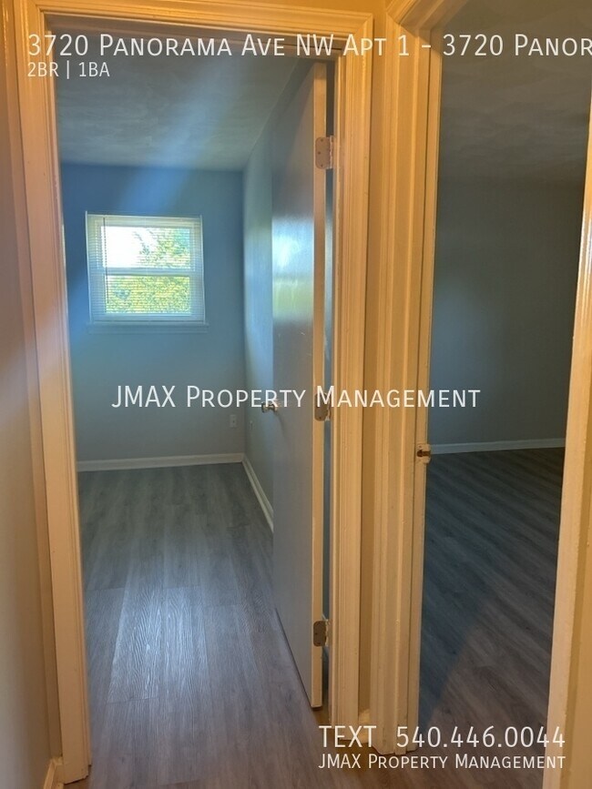 Building Photo - 3720 Panorama Ave NW