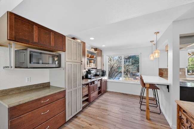 Building Photo - Available Immediately! Beautiful home in the Fairfax and Briargate neighborhood!