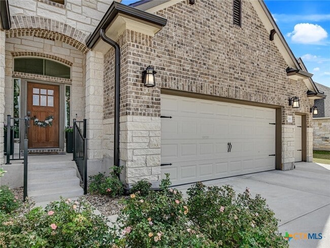 Building Photo - 1701 Meadow Crest