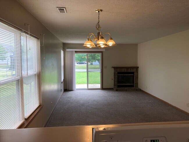 Building Photo - 2110 Fincastle Way