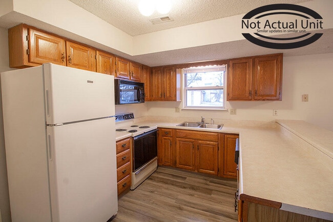 Building Photo - 1904 Mirtle Grove Ct