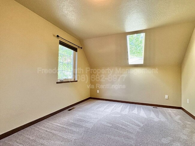 Building Photo - 23732 N Lakeview Blvd