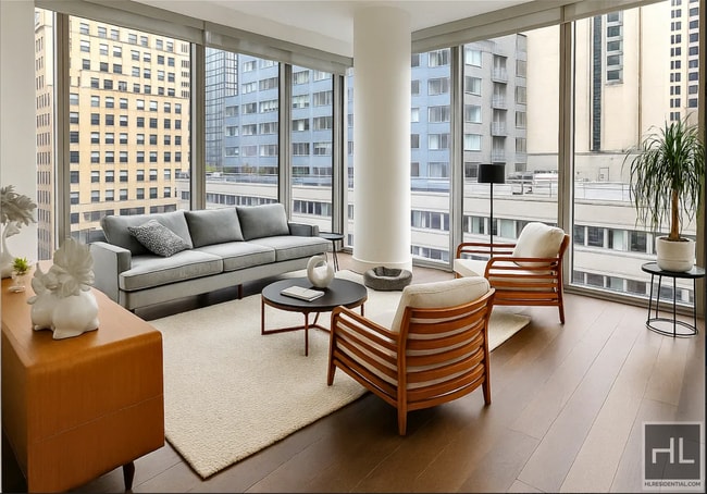 Building Photo - 222 E 44th St