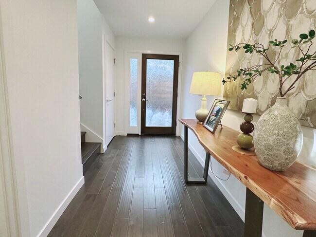 Building Photo - 1525 NW 60th St