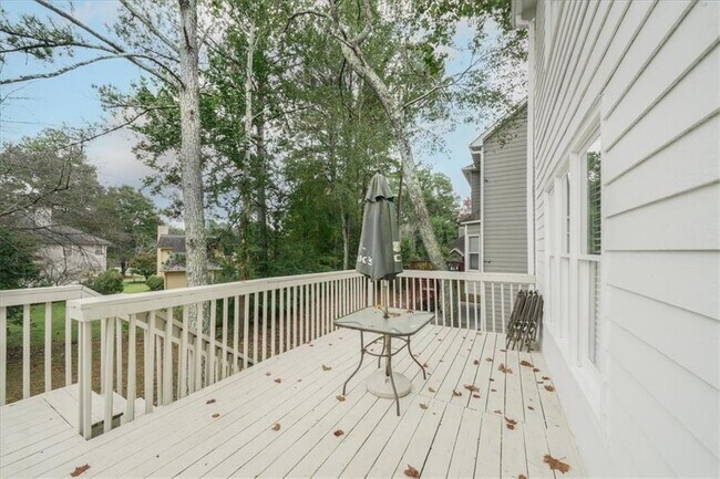 Building Photo - 4085 Pineset Dr