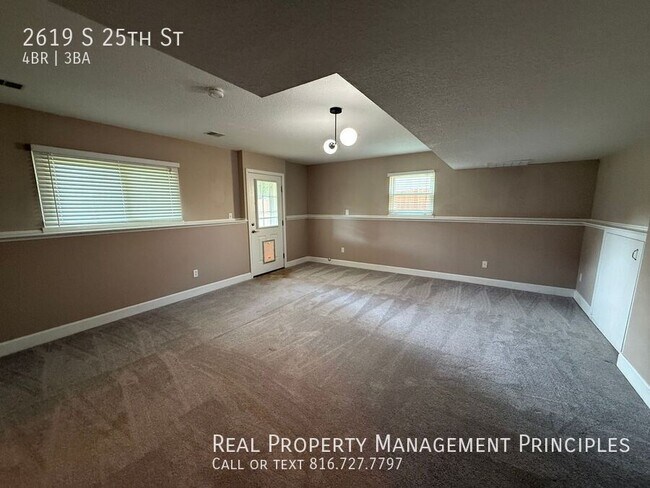 Building Photo - 2619 S 25th St