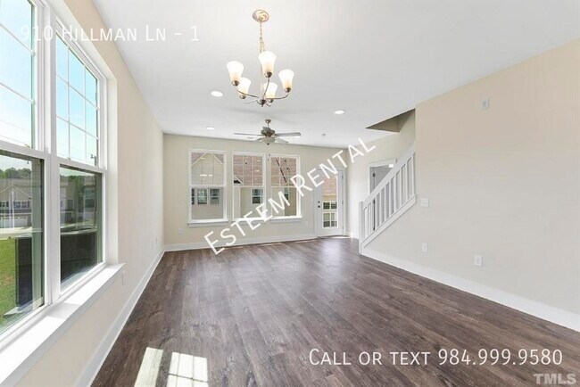 Building Photo - 910 Hillman Ln