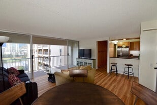 Building Photo - 430 Keoniana St