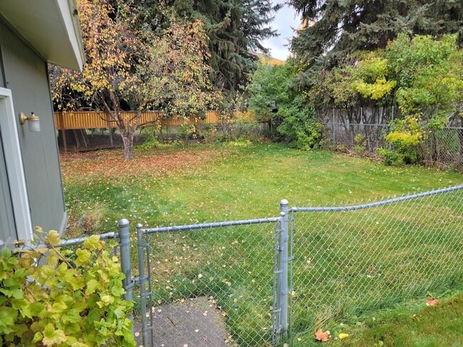 Building Photo - 111 Della Vista Dr