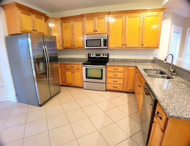 Building Photo - Gorgeous 3BD/2.5BA home with large upstairs bonus room and a 2 car garage in Clayton/Garner area!