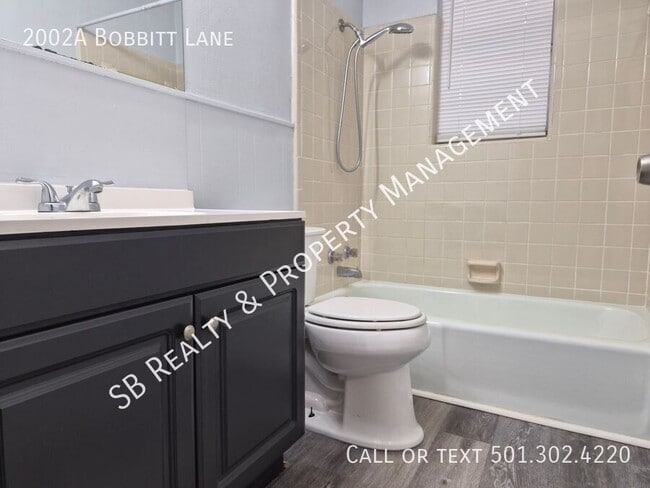 Building Photo - 2002A Bobbitt Lane-