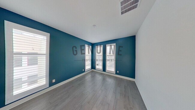 Building Photo - Coming Soon: Beautifully Furnished 3Bd 3.5Ba Condo in Costa Mesa