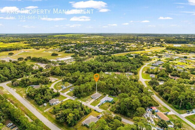 Building Photo - 3020 N Lakewood Rd