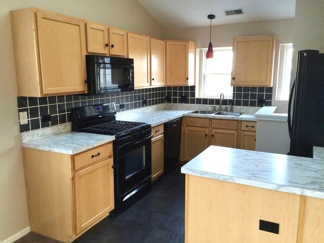 Building Photo - 2919 Rutland Cir