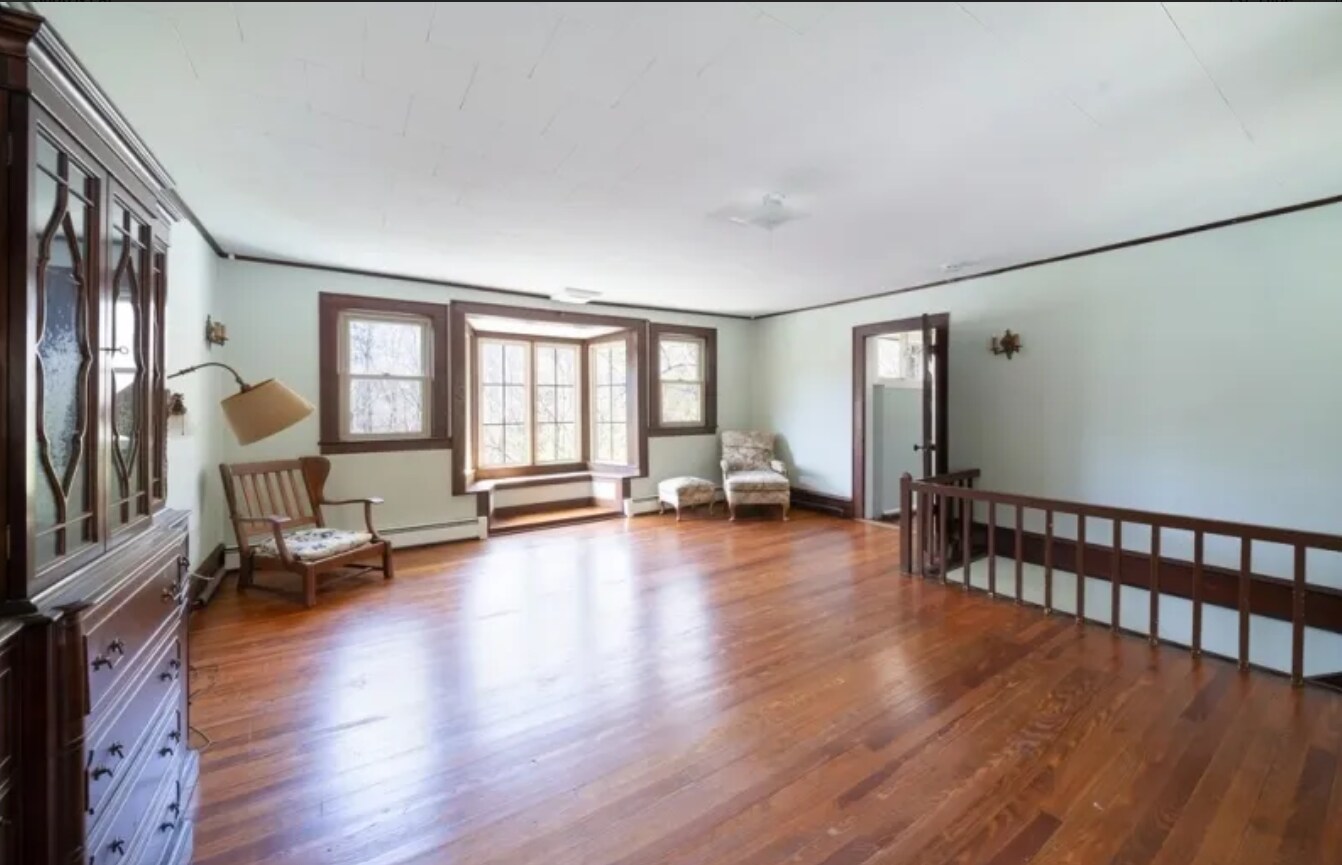 Building Photo - 20 Pleasant Grove Rd