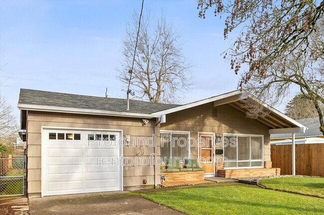 Building Photo - 3539 N Arlington Pl