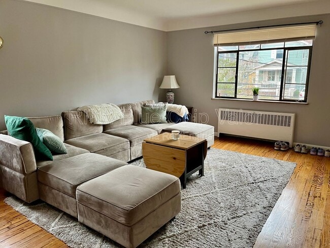 Building Photo - 3522 Pembroke Ave