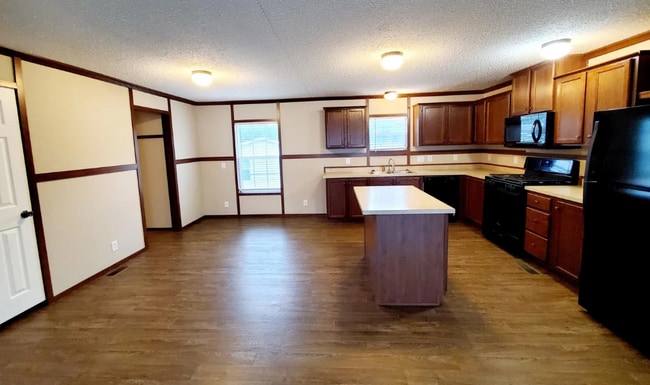 Building Photo - 332 Fox Chase Blvd