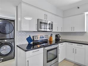 Building Photo - 3372 NE 191st St