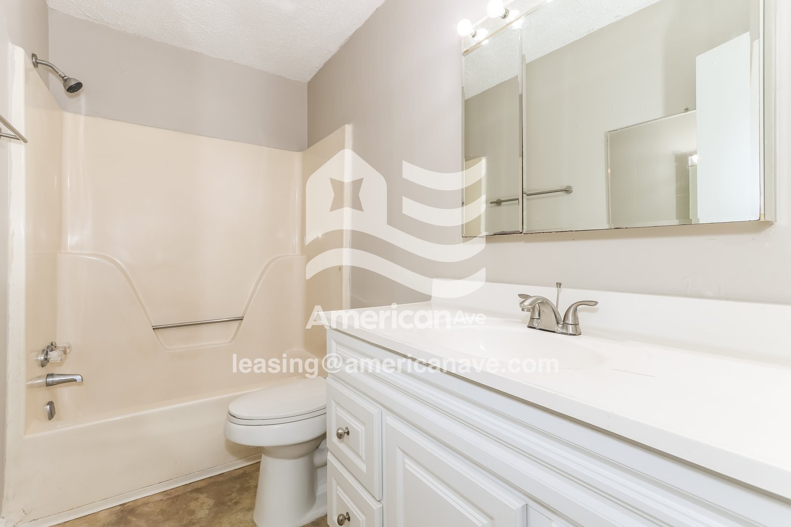 Building Photo - 3414 Aurelia Dr