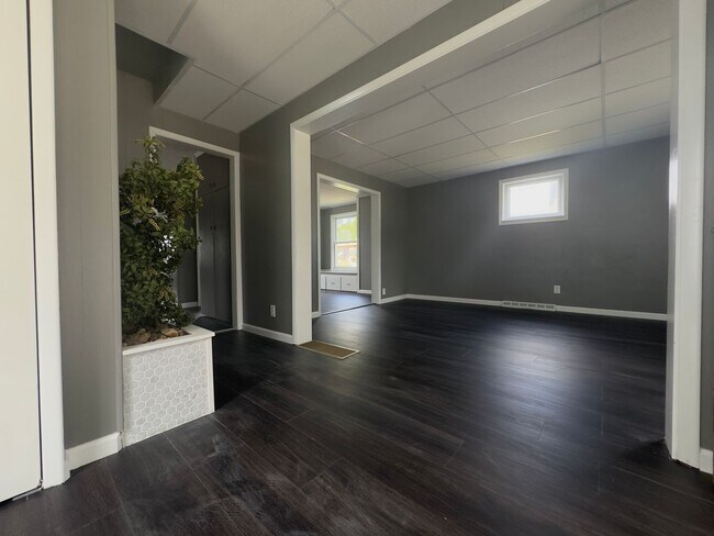 Building Photo - Rent to Own in Crestline Available Now