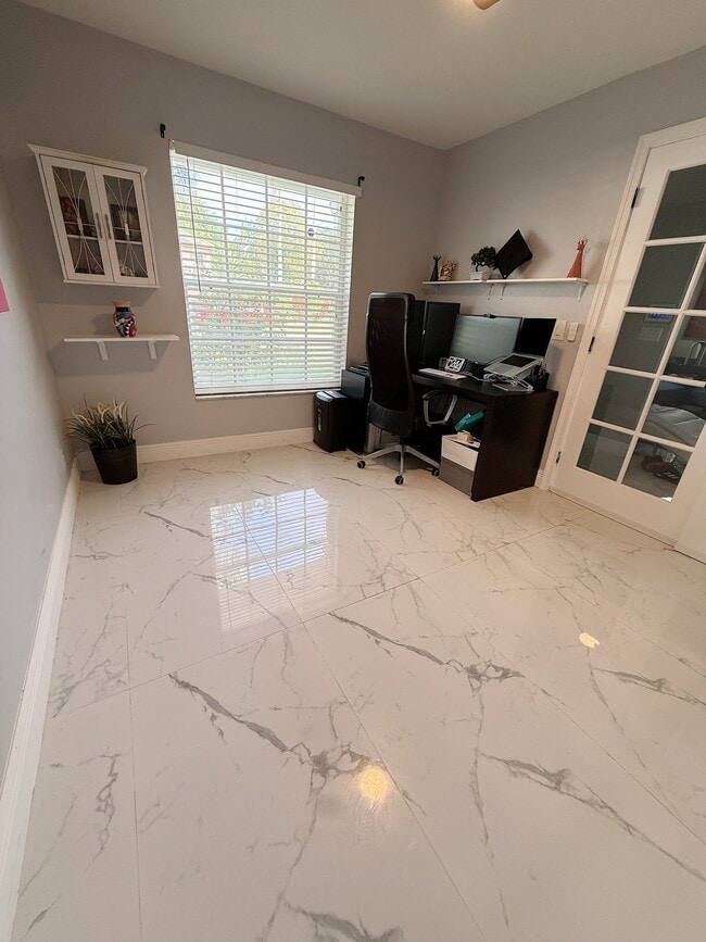 Building Photo - 19625 Sedgefield Terrace