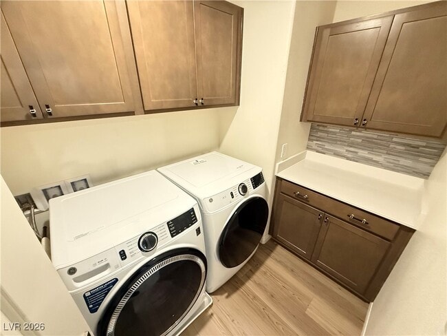 Building Photo - 10842 Gentle Crst Ave