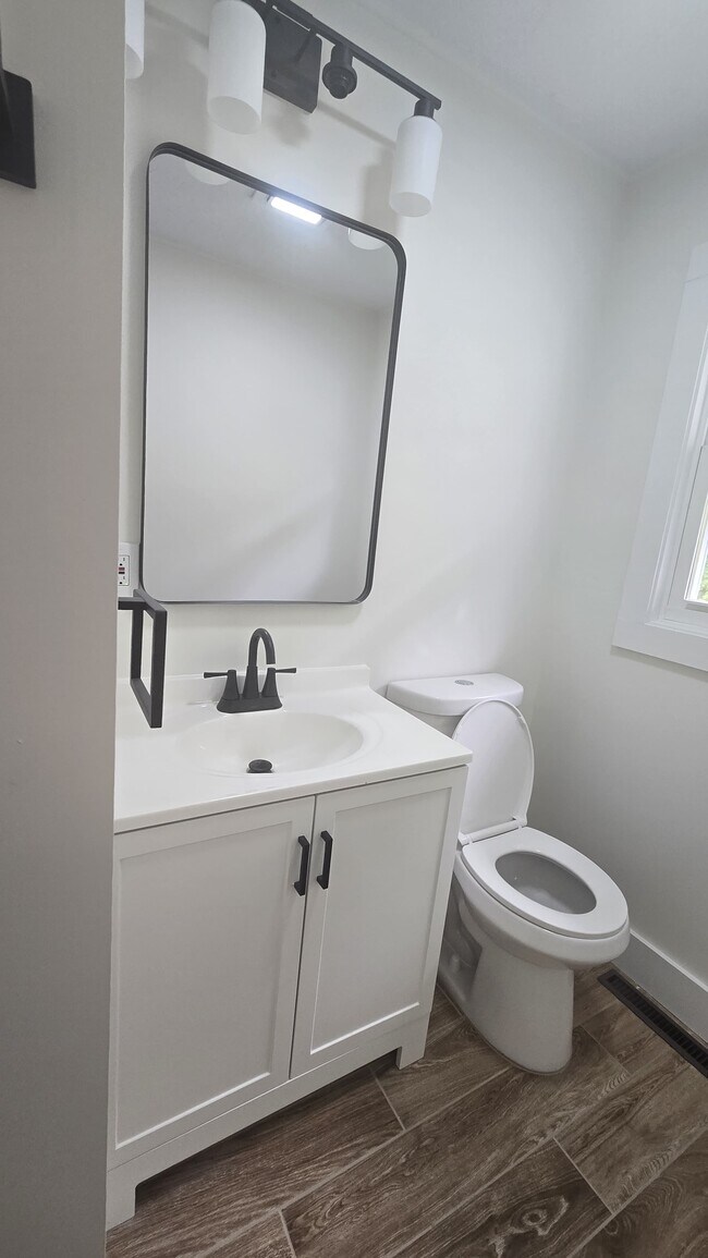 Building Photo - Greenwood Lake Owenrs LLC