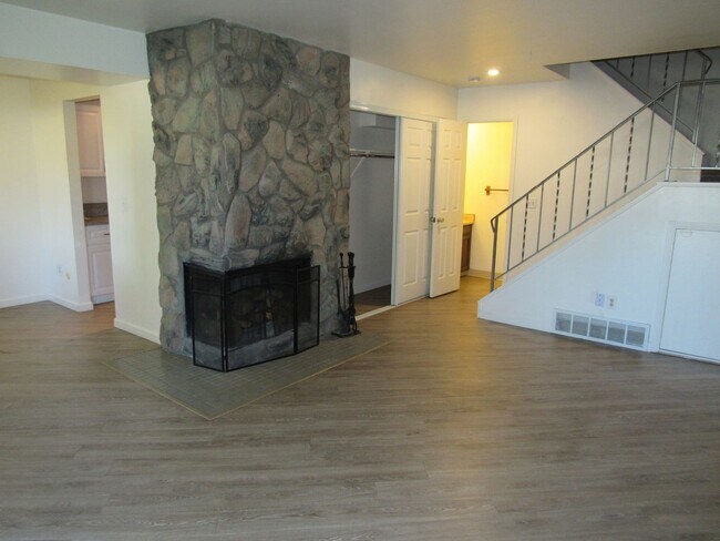 Building Photo - 3 bedroom condo in ARVADA
