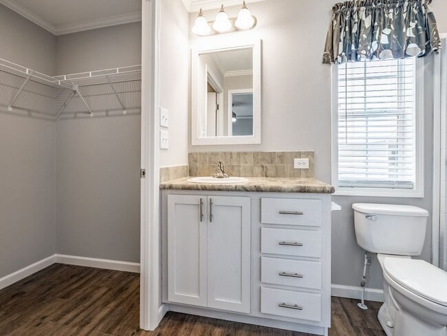 Building Photo - 2610 Dogwood Pl