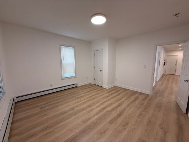 Building Photo - 98 Franklin Ave