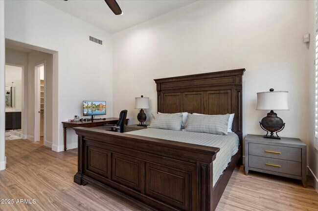 Building Photo - 8224 E Angel Spirit Dr